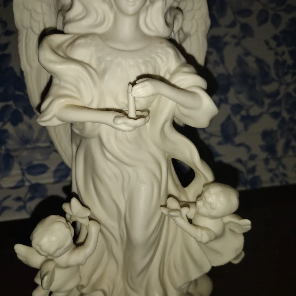 Beautiful Angel of Light PartyLite Taper Candle Holder - Picture 2 of 5